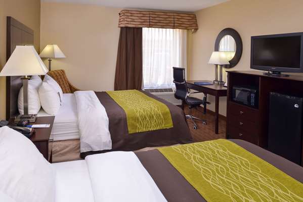  - Comfort Inn & Suites Joplin - I-44, Exit 8