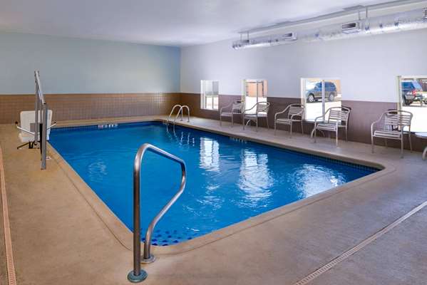 Pool - Comfort Inn & Suites Joplin - I-44, Exit 8