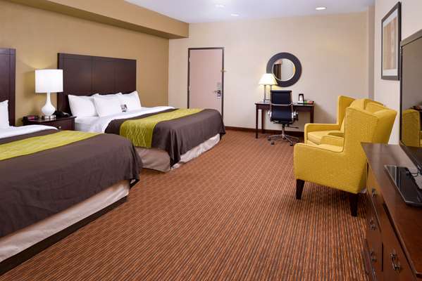 Suite - Comfort Inn & Suites Joplin - I-44, Exit 8