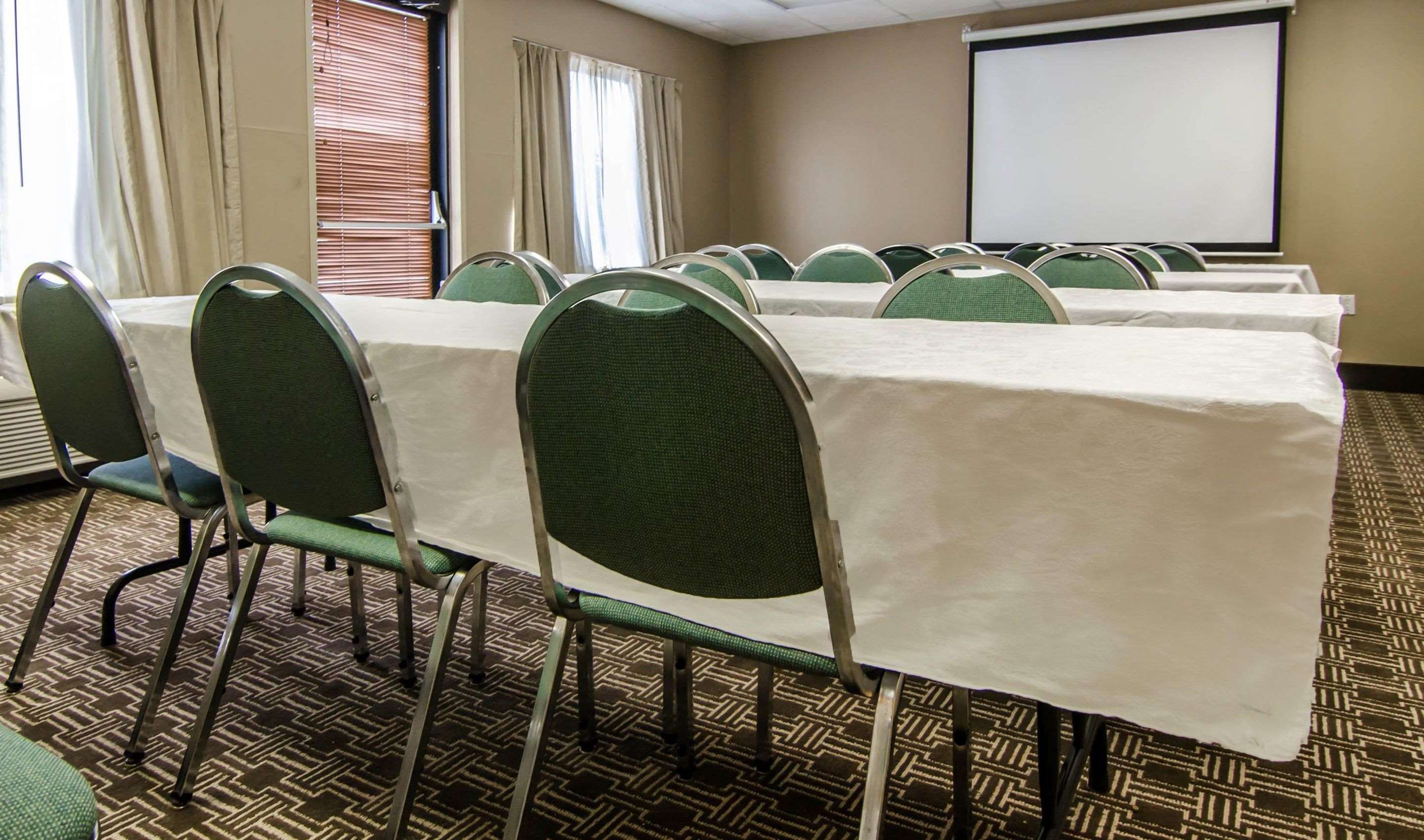 Meeting room with classroom-style setup