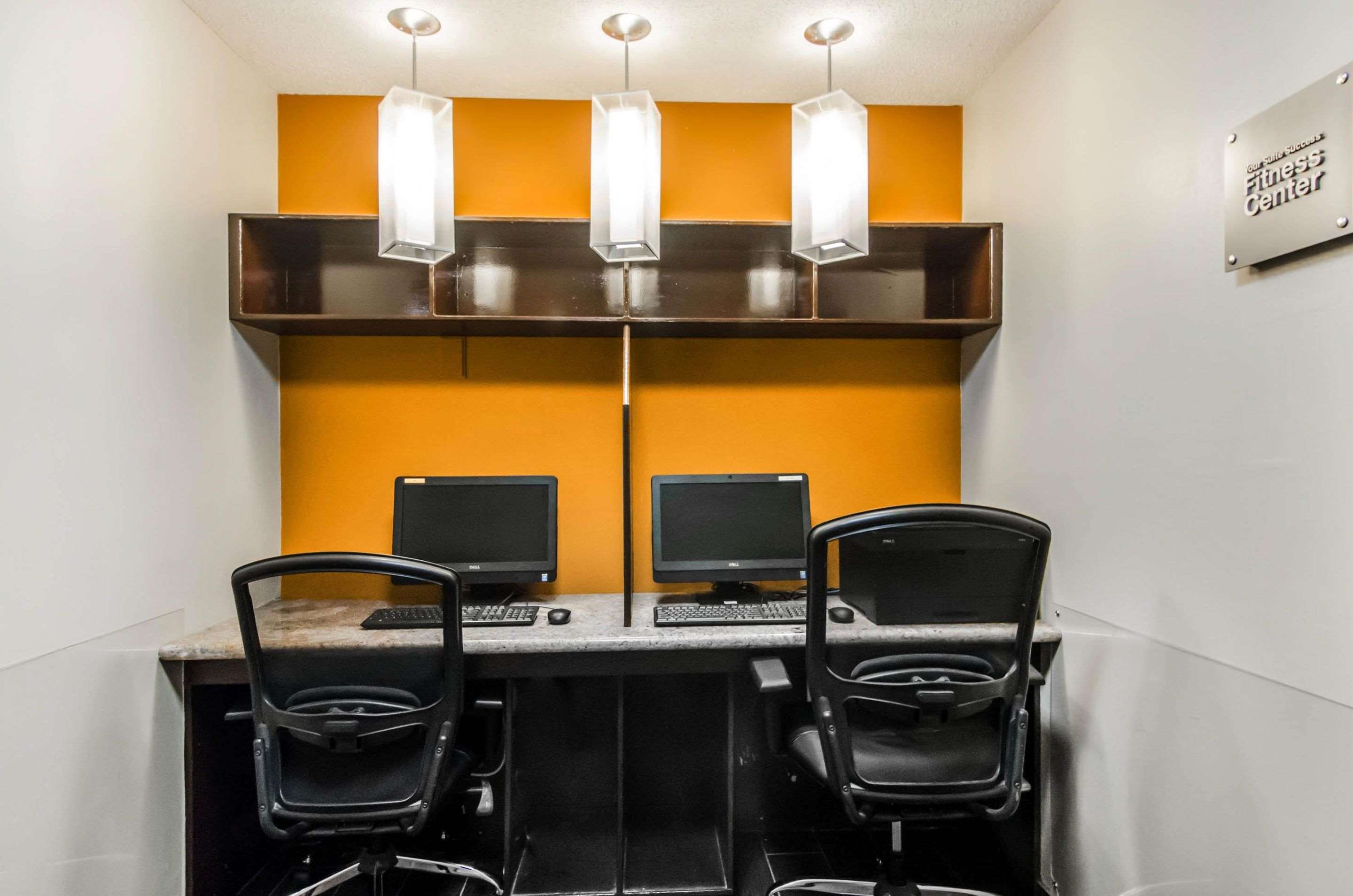 Business center with free wireless Internet access