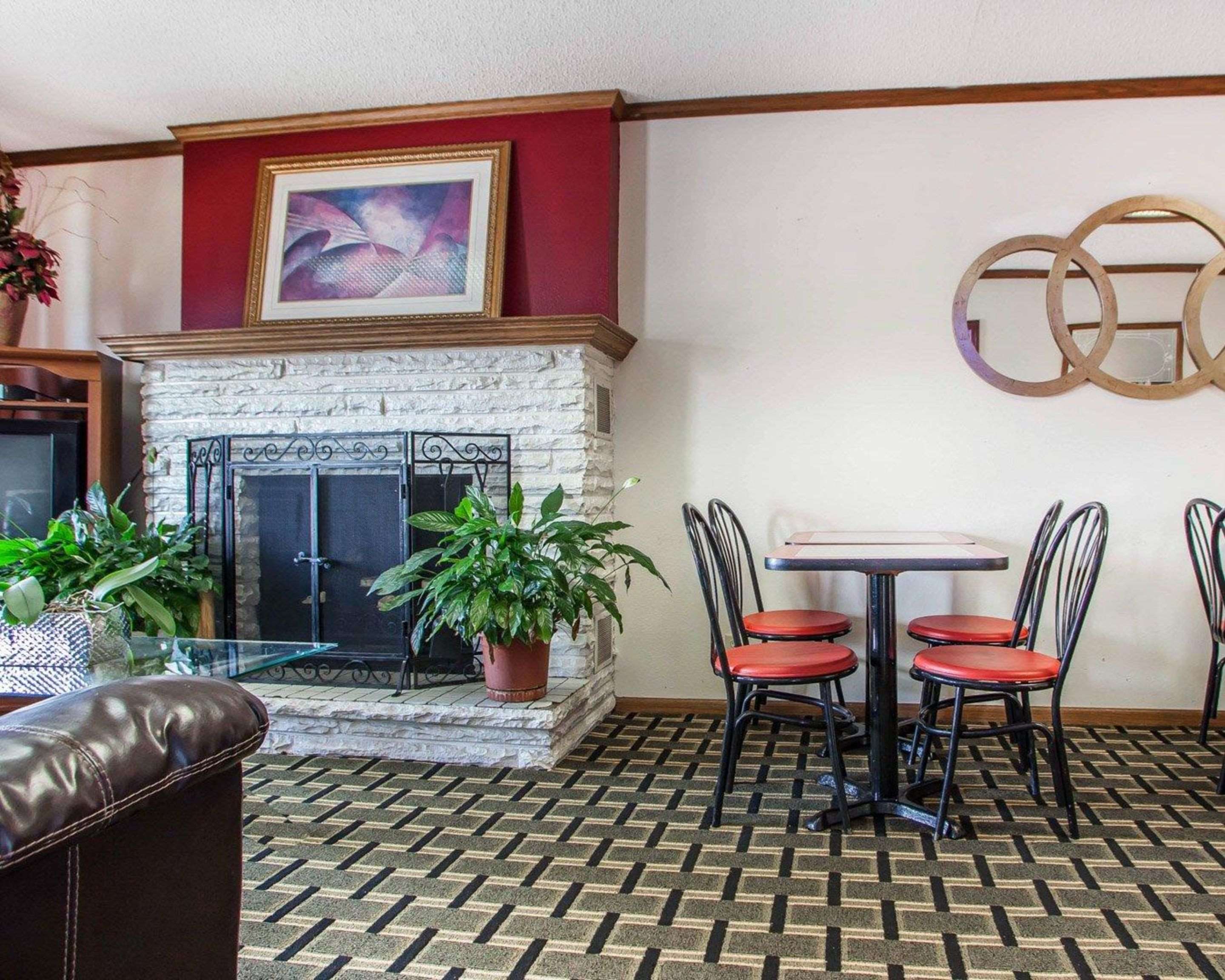 Breakfast area in the lobby | Econo Lodge Cameron
