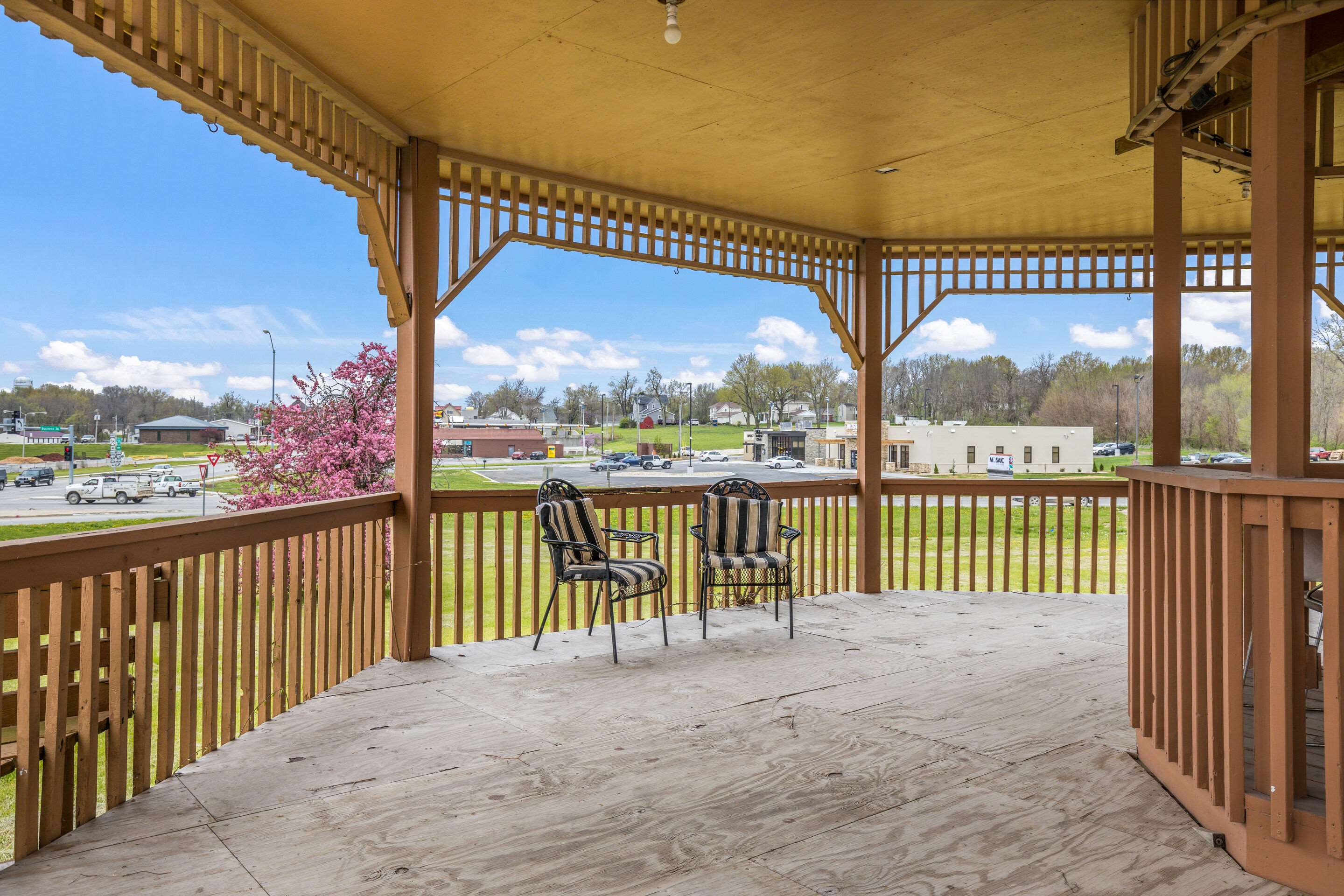 Gazebo | Econo Lodge Cameron