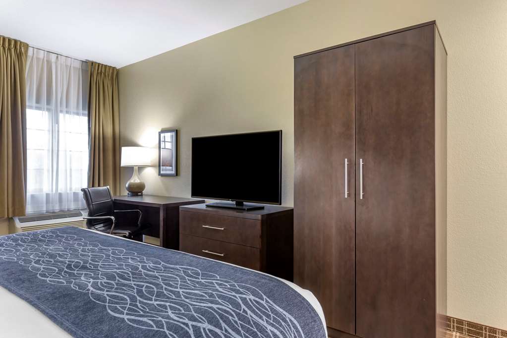 COMFORT INN ST ROBERT FORT LEONARD-guestroom-Guest Room,Suite,On-Site.jpg