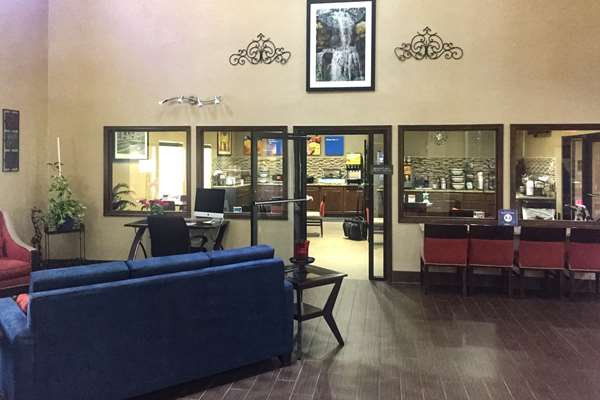  - Comfort Inn Grain Valley - I-70, Exit 24