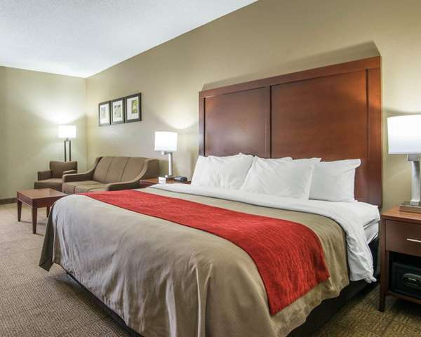 Suite - Comfort Inn Grain Valley - I-70, Exit 24