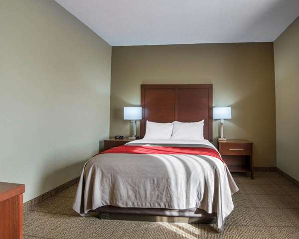 Suite - Comfort Inn Grain Valley - I-70, Exit 24