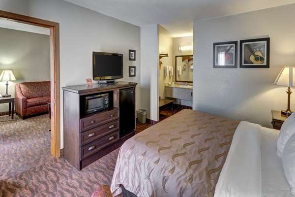 Suite - Quality Inn West Branson