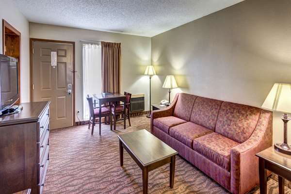 Suite - Quality Inn West Branson