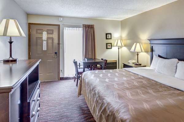  - Quality Inn West Branson