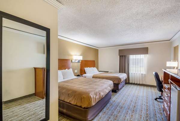  - Quality Inn & Suites Independence - I-70, Exit 12