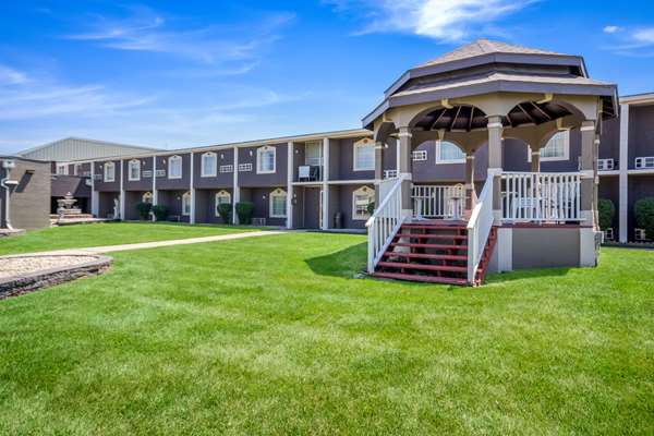 Exterior view - Quality Inn & Suites Independence - I-70, Exit 12