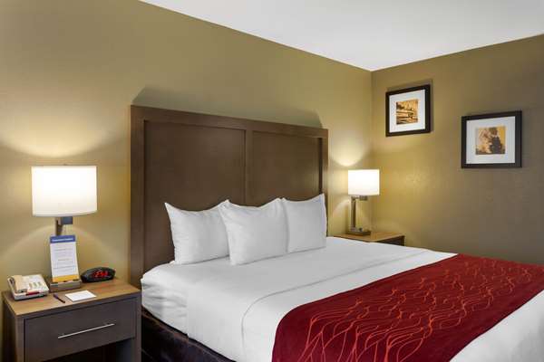  - Comfort Inn Marshall