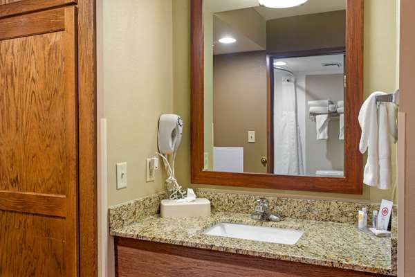  - Comfort Inn Marshall