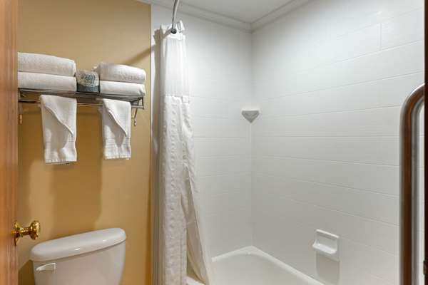  - Comfort Inn Marshall
