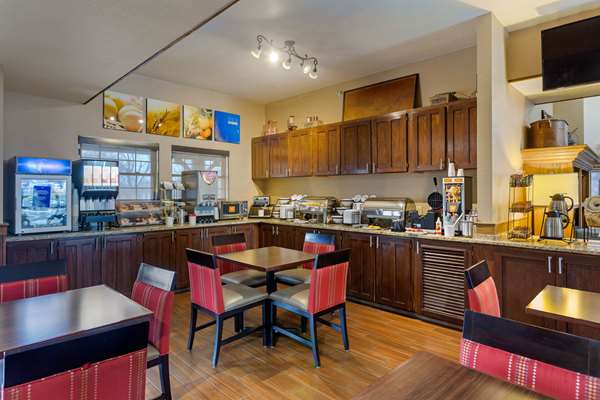 Amenities - Comfort Inn Marshall