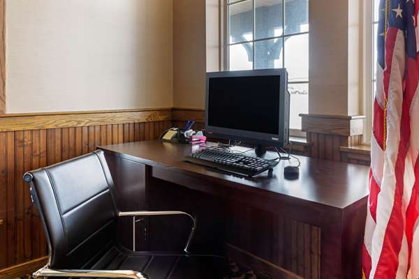 Conference Area - Comfort Inn Marshall