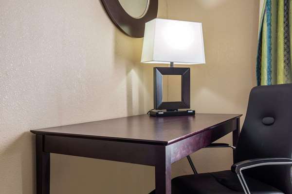  - Quality Inn & Suites Arnold