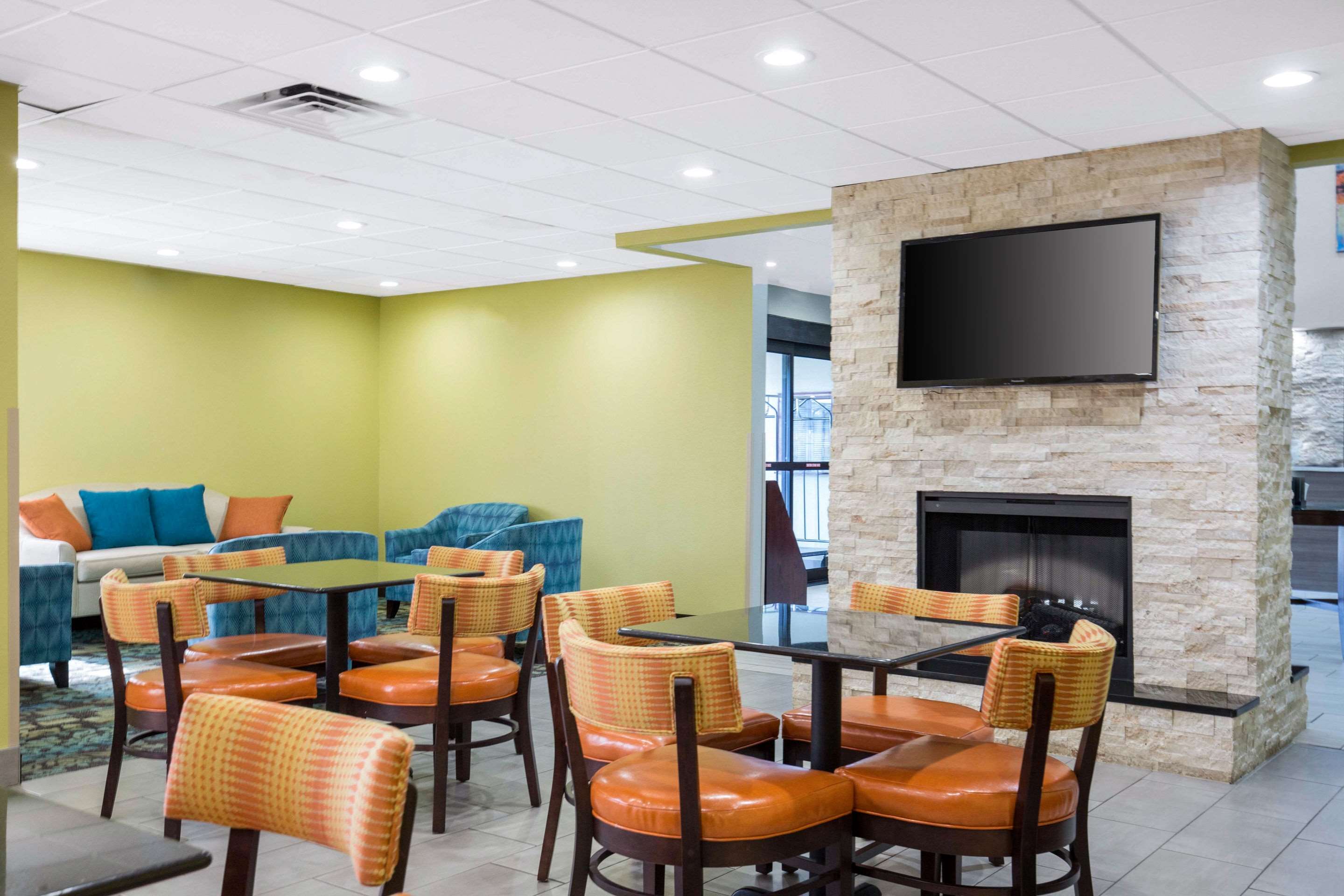 Spacious breakfast area