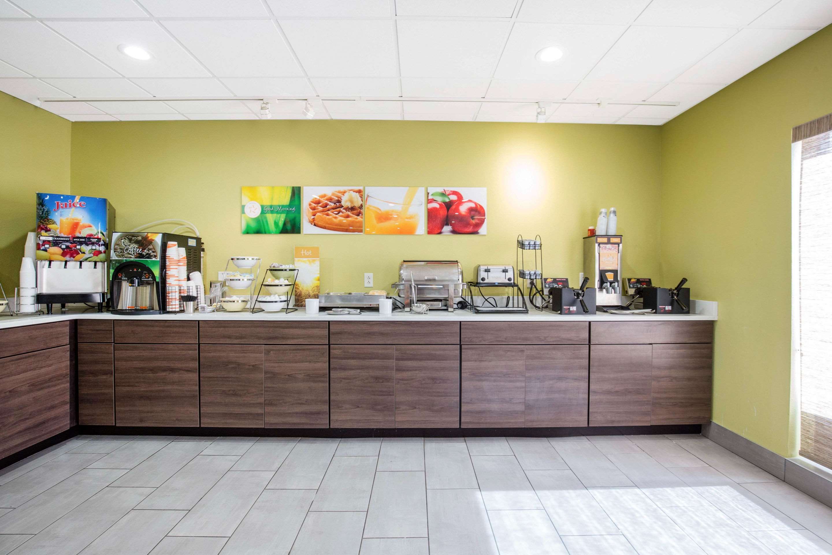 Breakfast counter