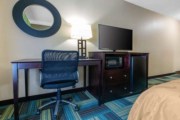  - Quality Inn & Suites Arnold