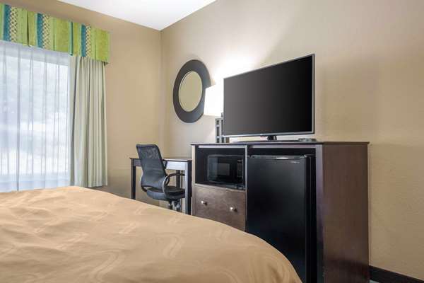  - Quality Inn & Suites Arnold