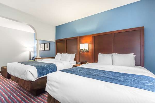  - Comfort Suites St Charles - I-70, Exit 229B