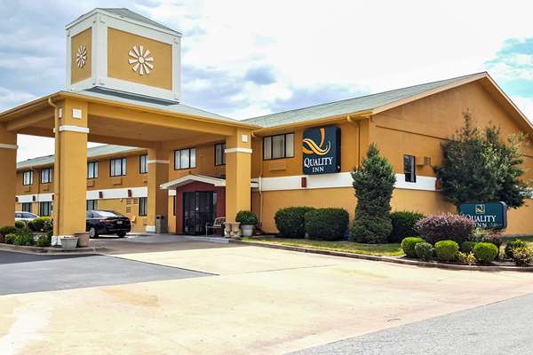 Exterior view - Quality Inn Ozark