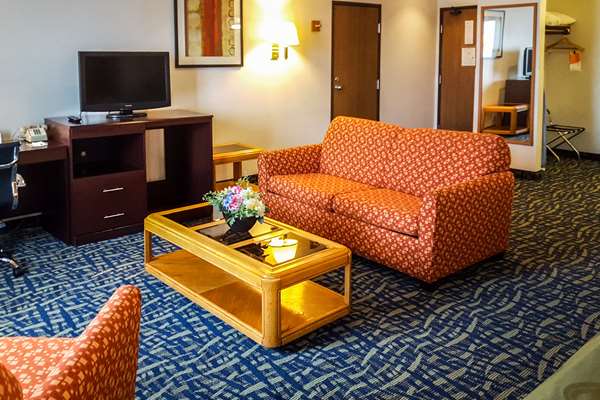 Suite - Quality Inn Ozark