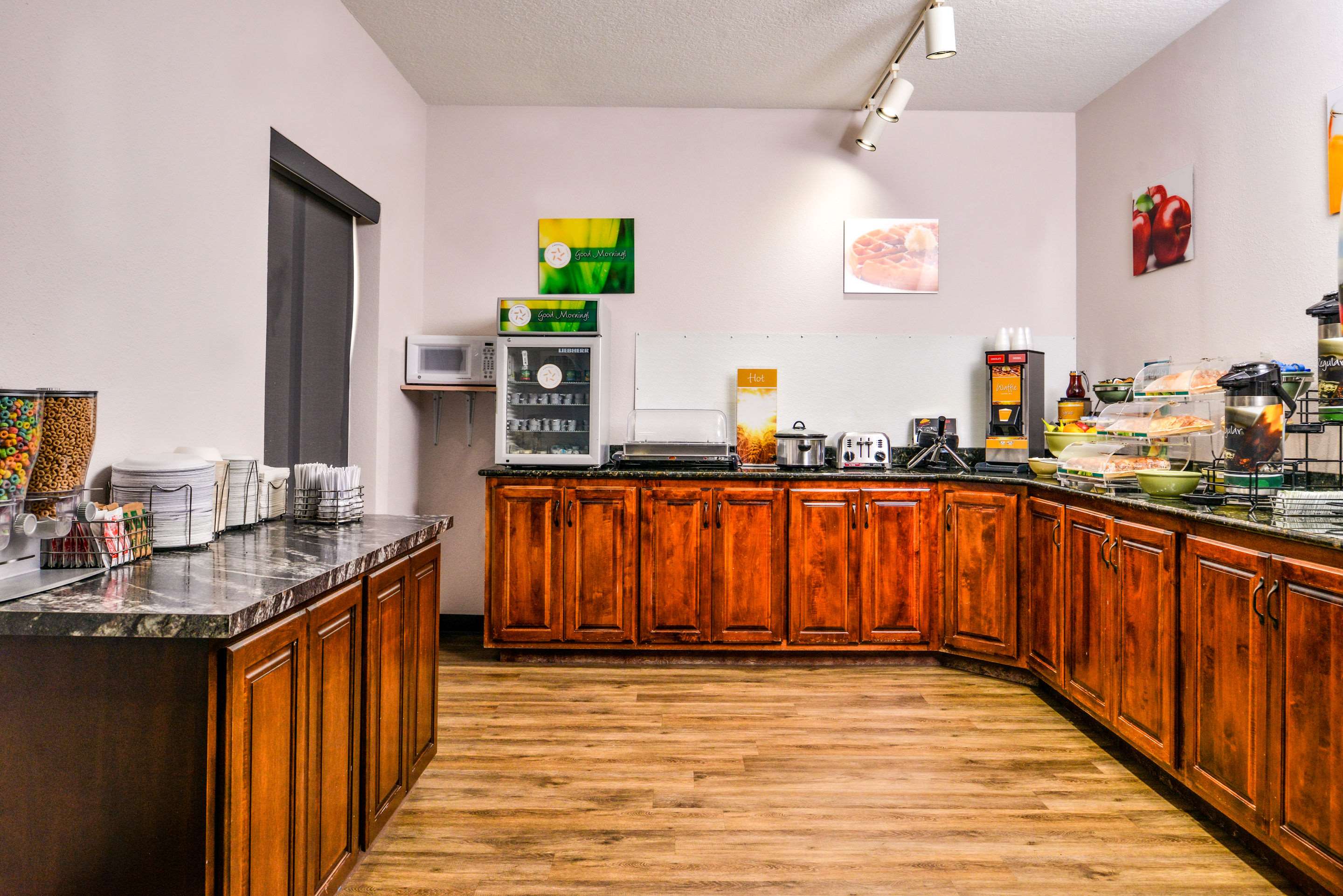 Breakfast area
