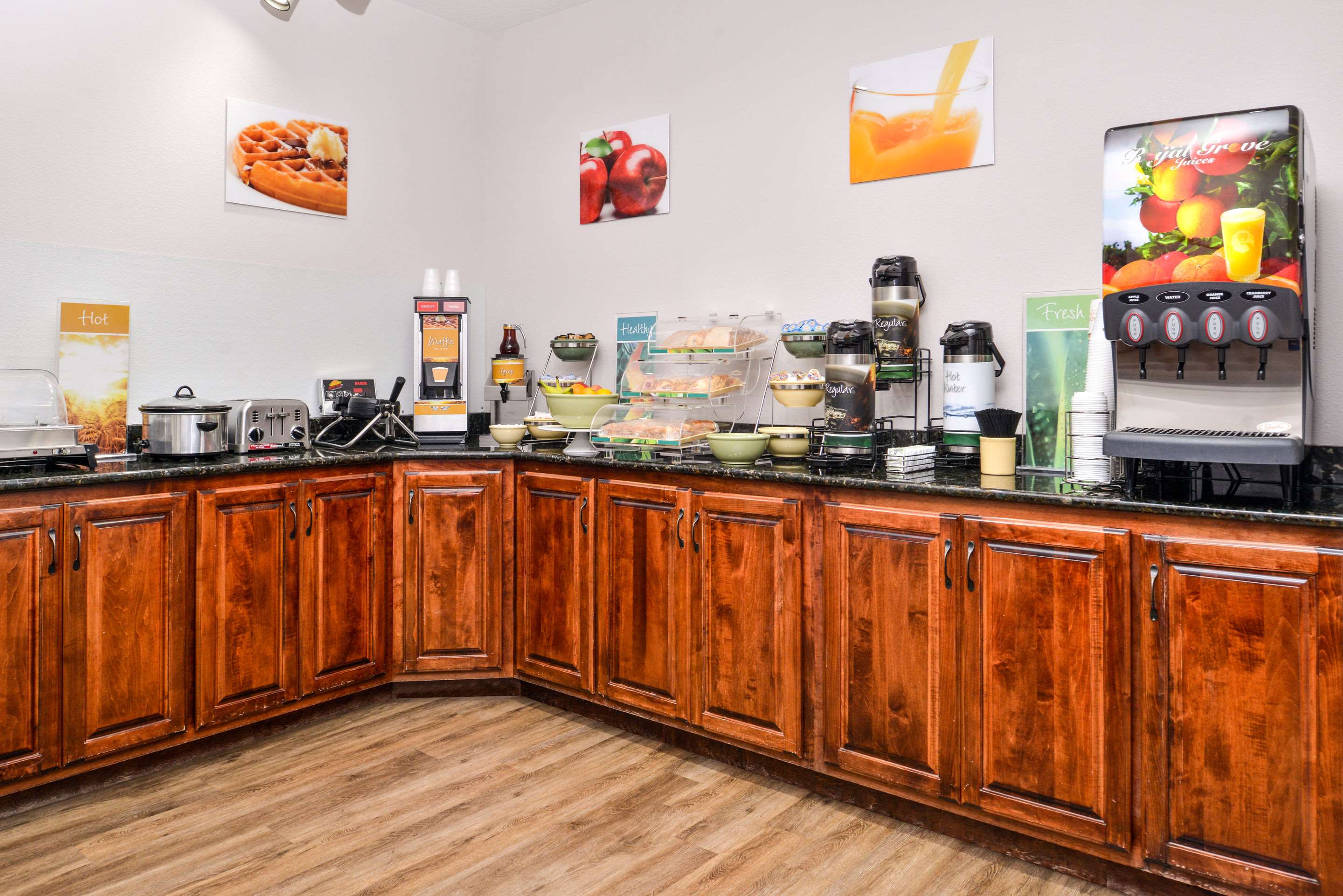 Breakfast area