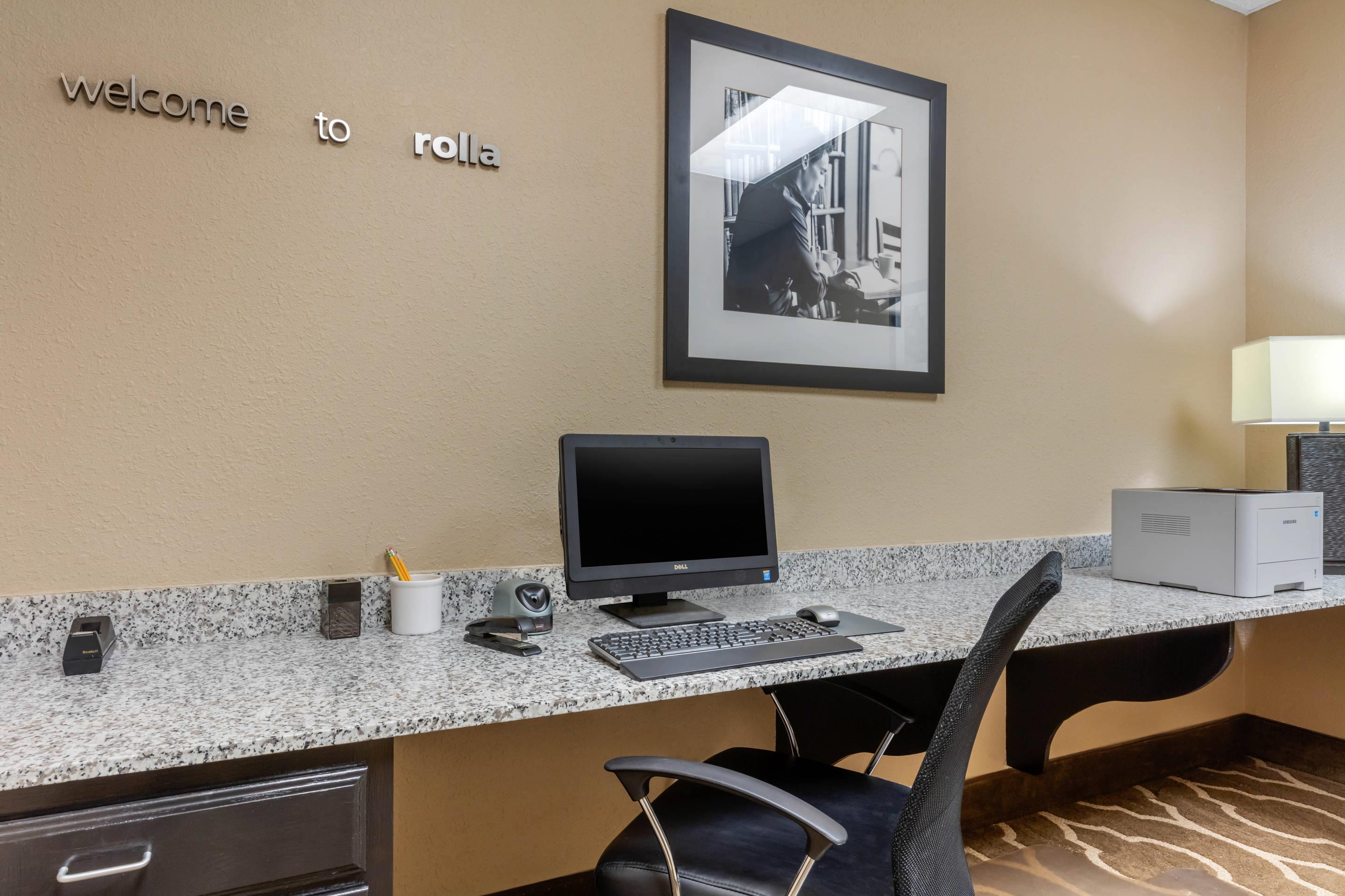 Business center | Comfort Suites Rolla