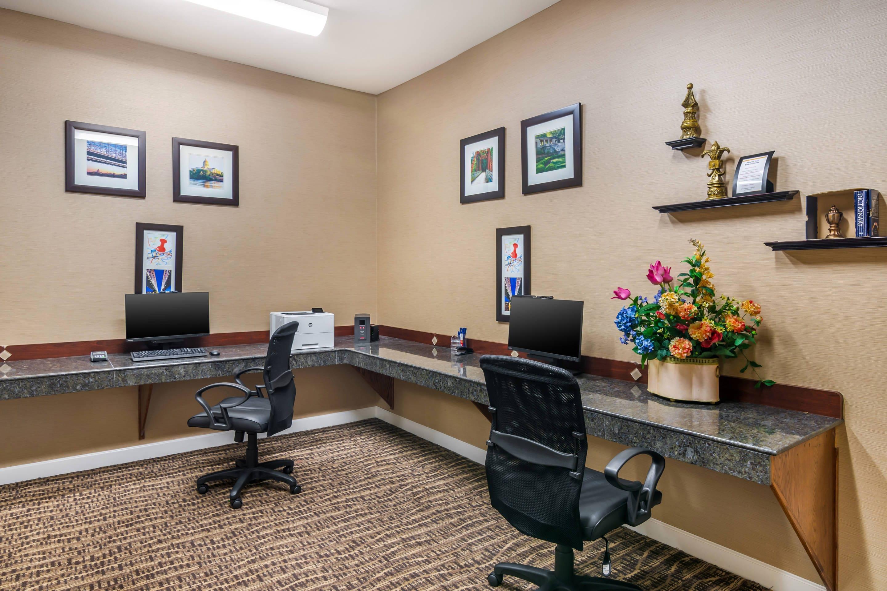 Business center | Comfort Suites Jefferson City