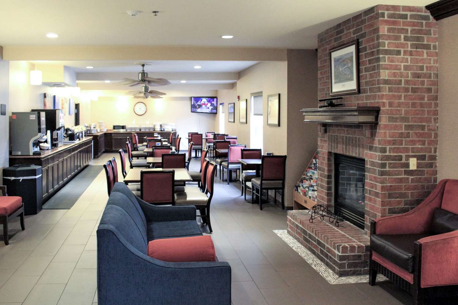 Comfort Inn & Suites Chesterfield, MO See Discounts
