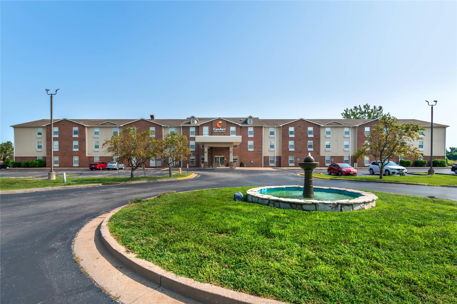 Comfort Inn & Suites St. Louis - Chester