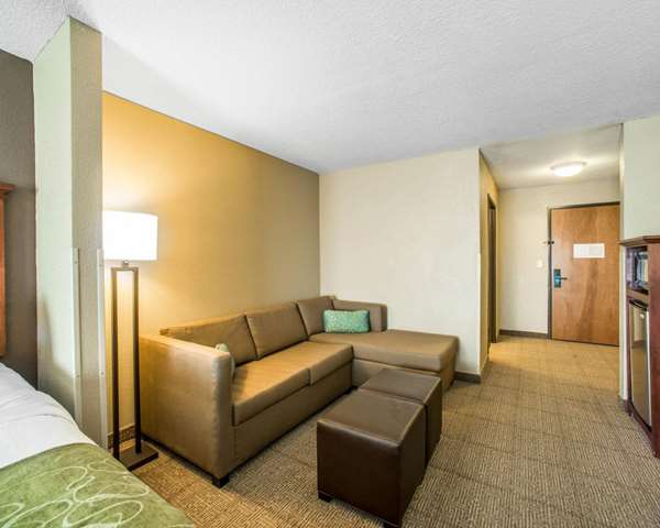 Suite - Comfort Suites Columbia - I-70, Exit 125