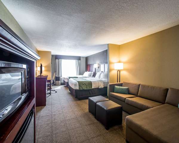 Suite - Comfort Suites Columbia - I-70, Exit 125
