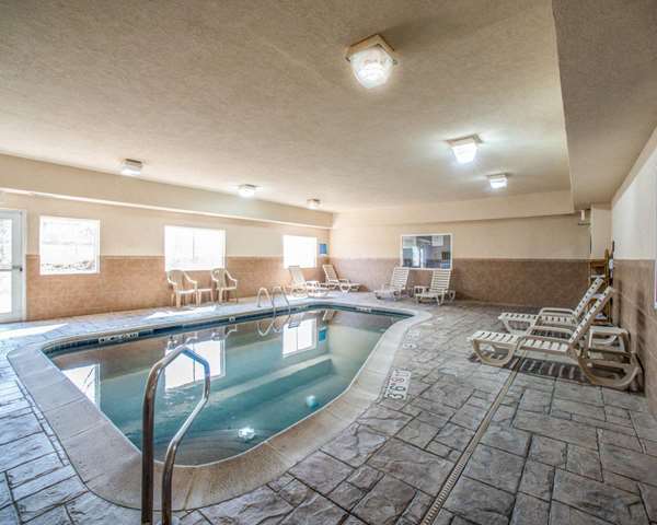Pool - Comfort Suites Columbia - I-70, Exit 125
