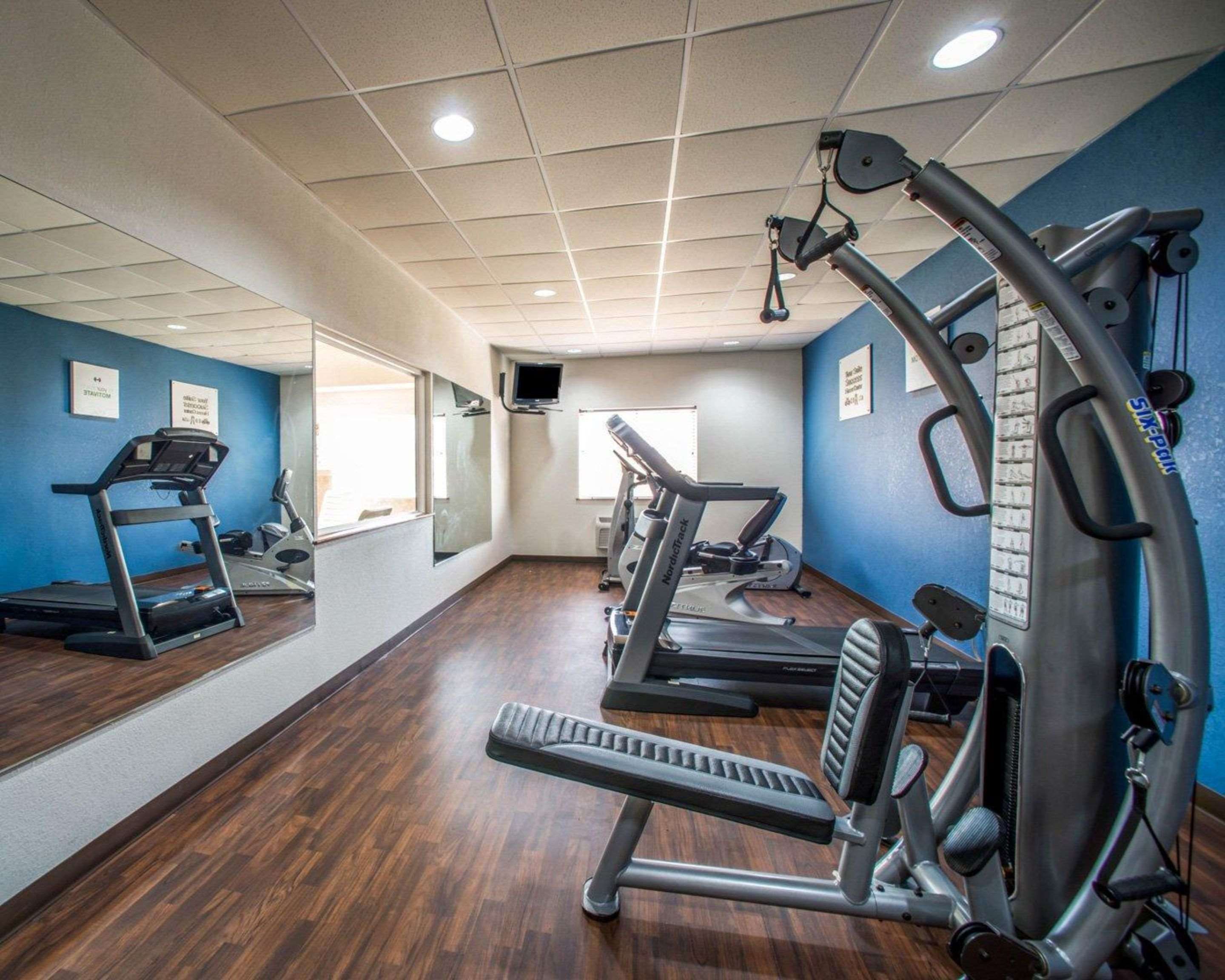 Fitness center | Comfort Suites - Columbia
