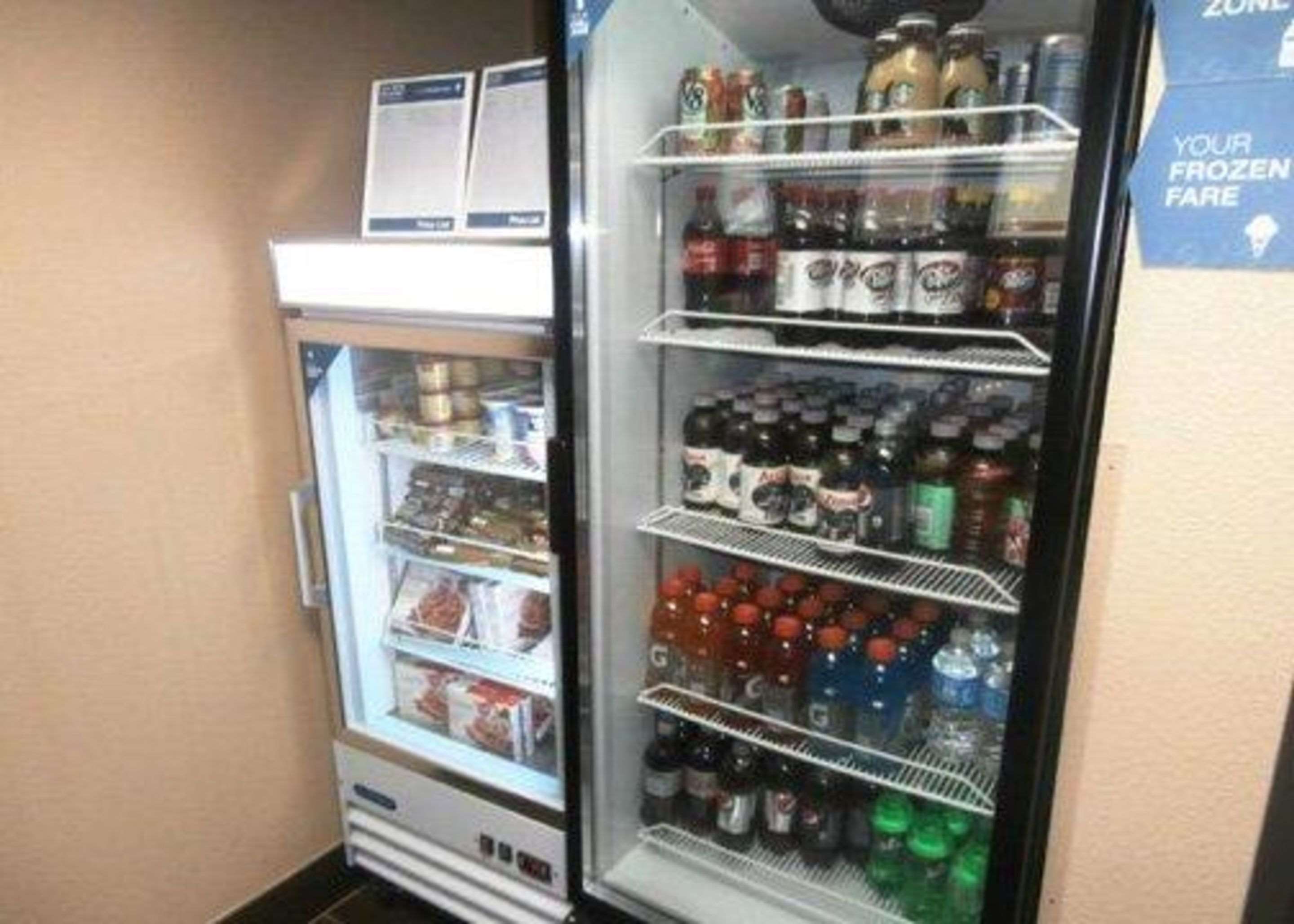 Hotel vending areas | Comfort Suites - Columbia