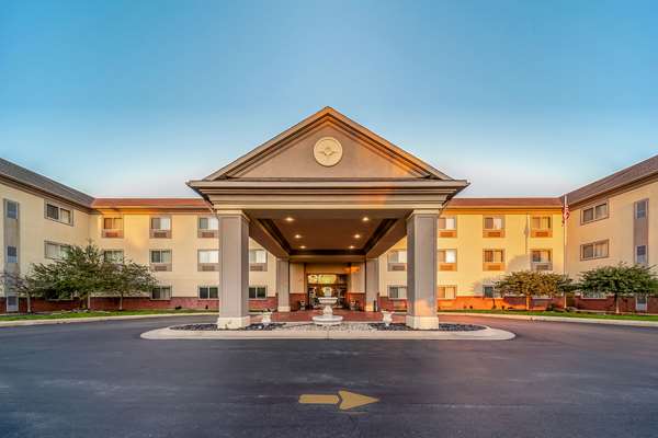 Exterior view - Quality Inn & Suites Hannibal