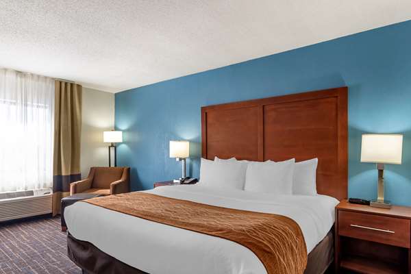  - Comfort Inn & Suites Lee's Summit - I-470, Exit 12