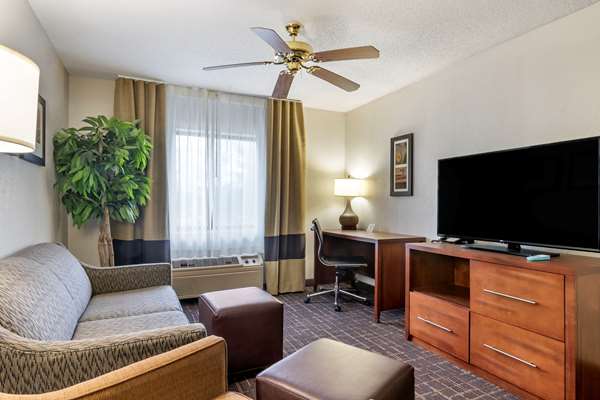 Suite - Comfort Inn & Suites Lee's Summit - I-470, Exit 12