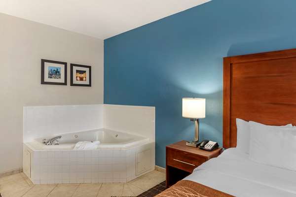 Suite - Comfort Inn & Suites Lee's Summit - I-470, Exit 12