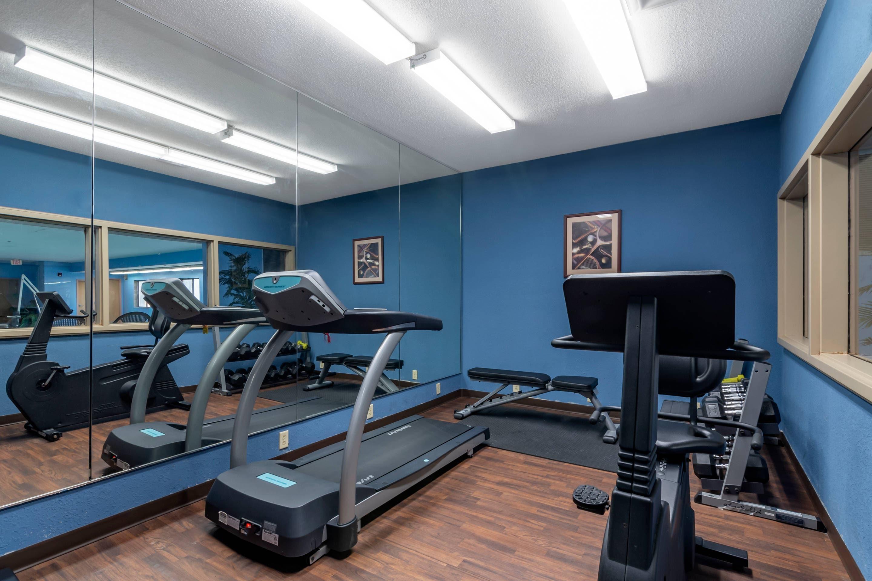 Exercise room | Comfort Inn & Suites Lees Summit - Kansas City