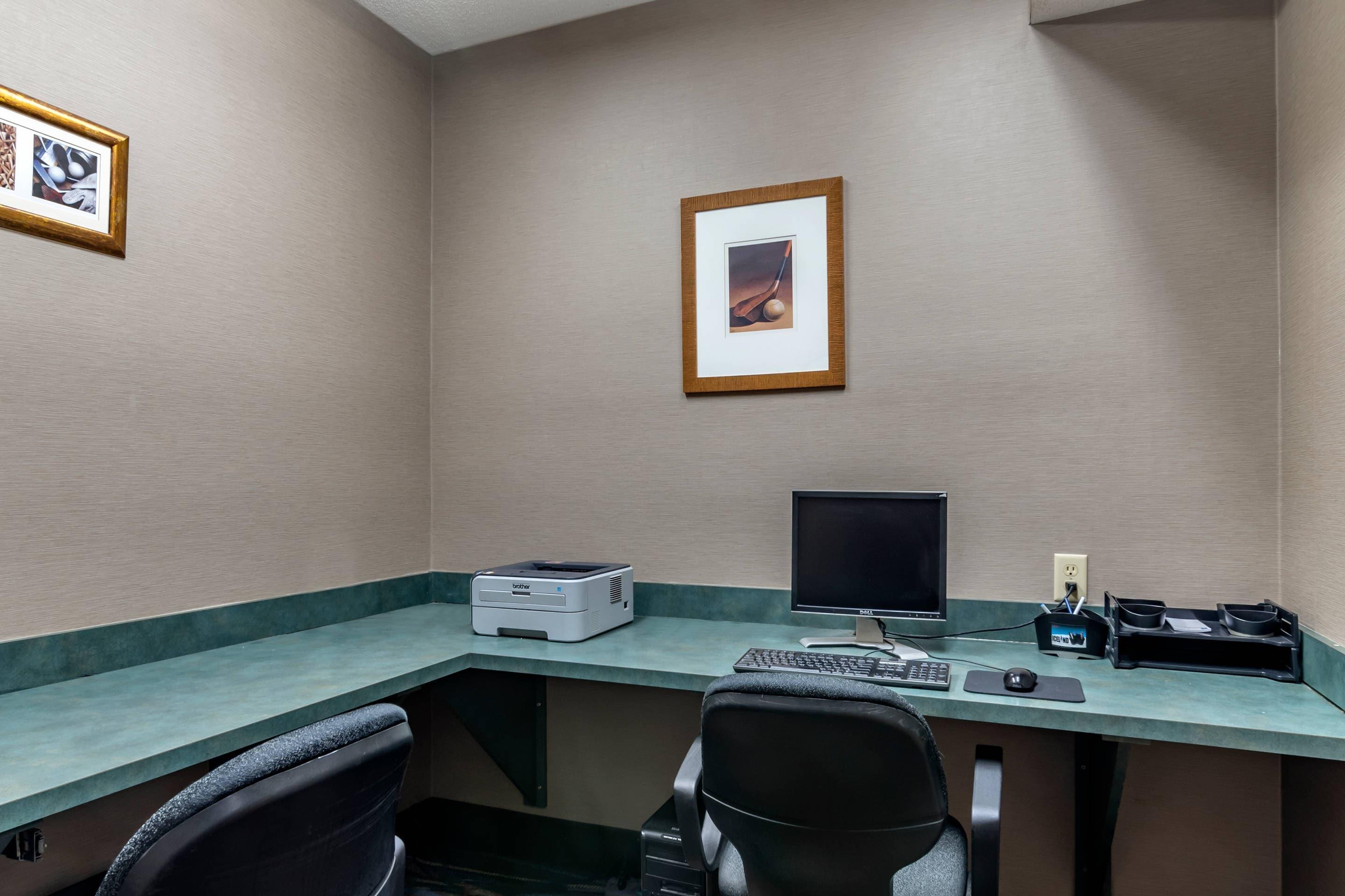 Business center | Comfort Inn & Suites Lees Summit - Kansas City