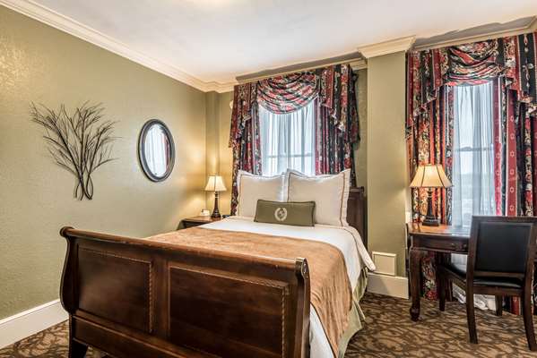 Suite - Hotel Bothwell Sedalia