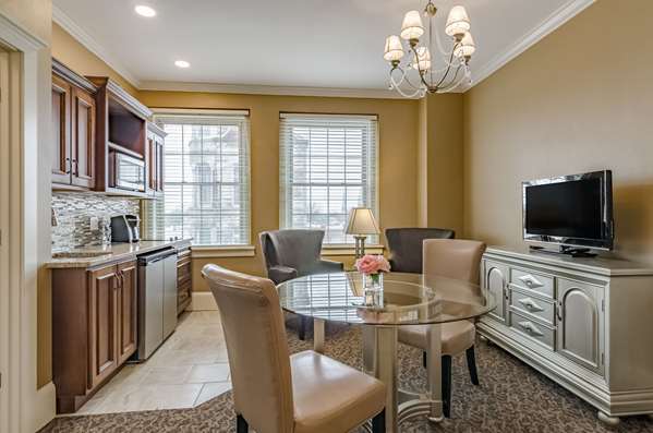 Suite - Hotel Bothwell Sedalia