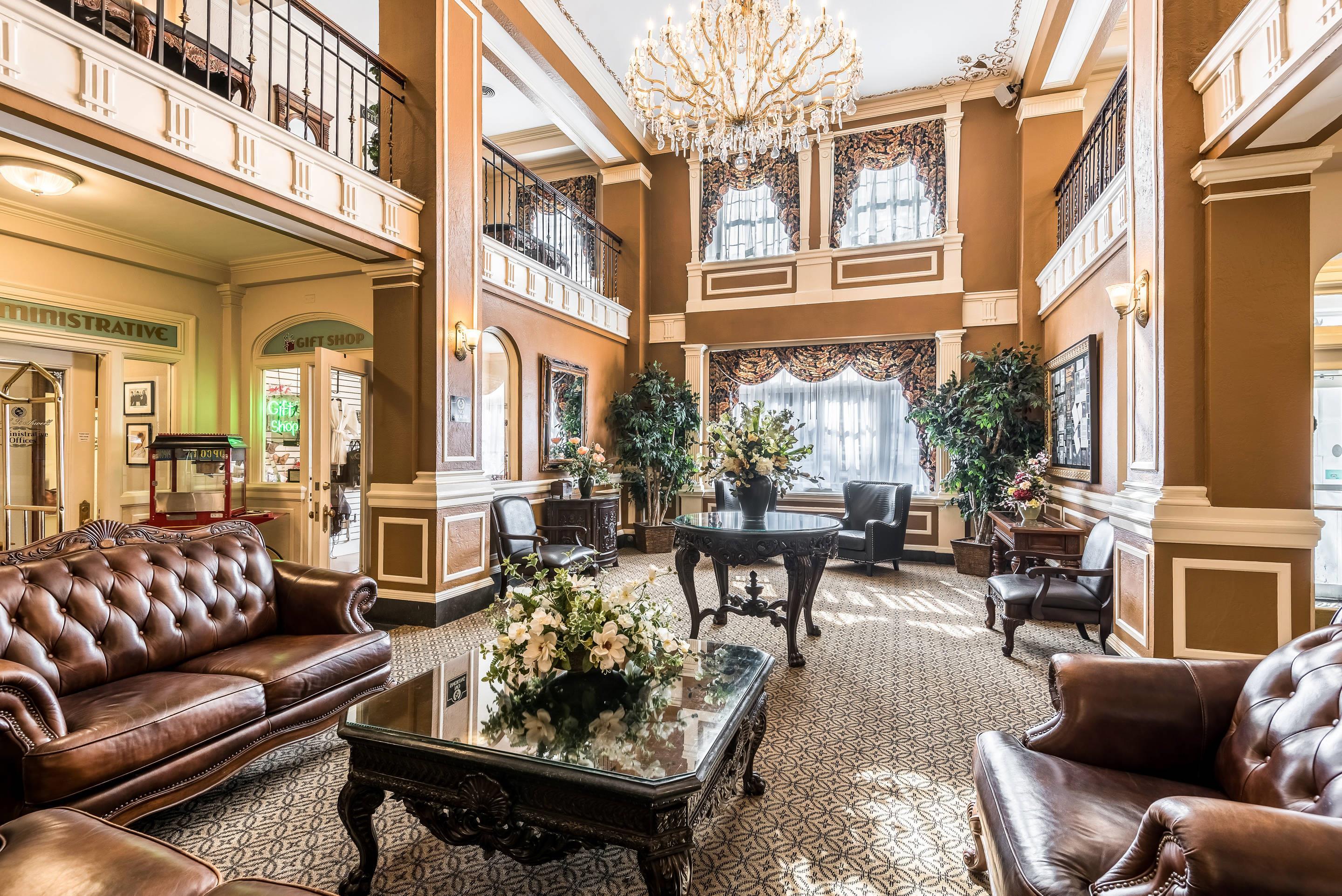 Hotel lobby | Hotel Bothwell Sedalia Central District, Ascend Hotel Collection