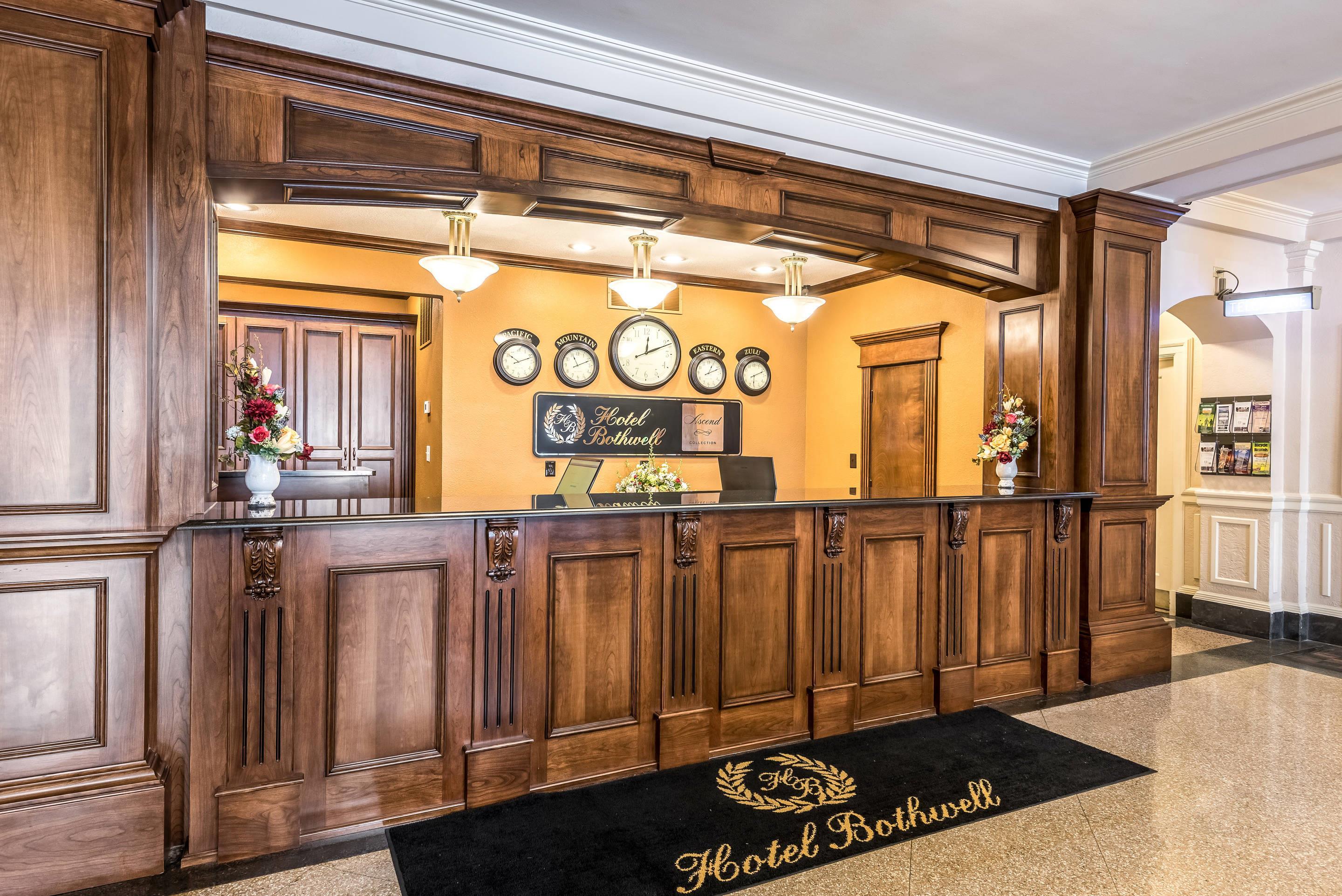 Front desk | Hotel Bothwell Sedalia Central District, Ascend Hotel Collection